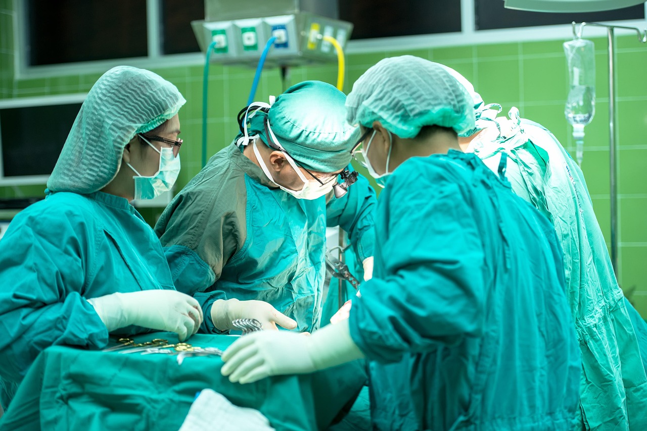 How to Evaluate a Plastic Surgeon Before Your Consultation